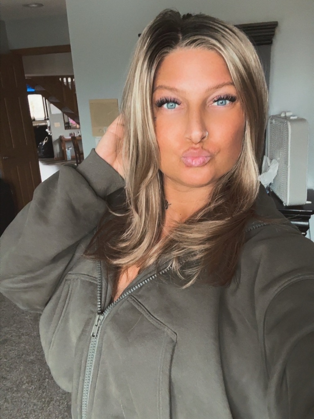 Soft Layered Blonde-Brown Lace Front Wig - Natural Highlights